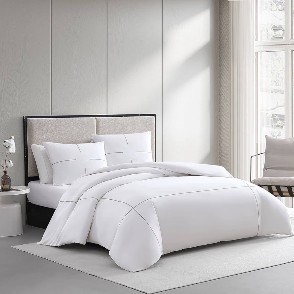 NWT - Vera Wang- King Duvet Cover Set with Matching Shams Zig White/Grey, King - Picture 7 of 7